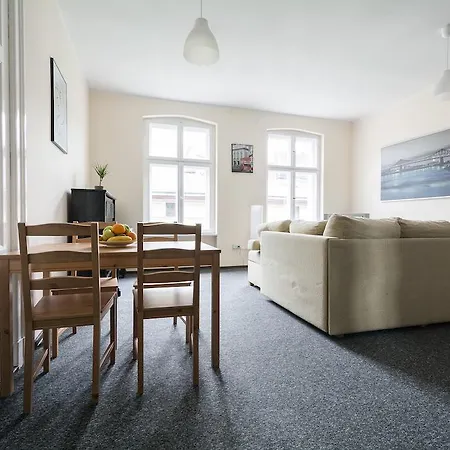 Vandrarhem Awangarda *