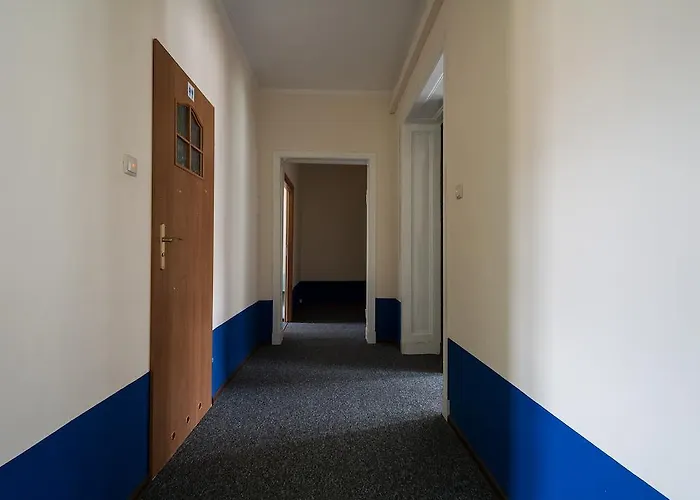 Awangarda * بوزنان