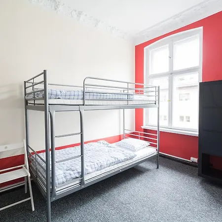 Hostel Awangarda *
