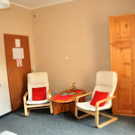 Awangarda Hostel *